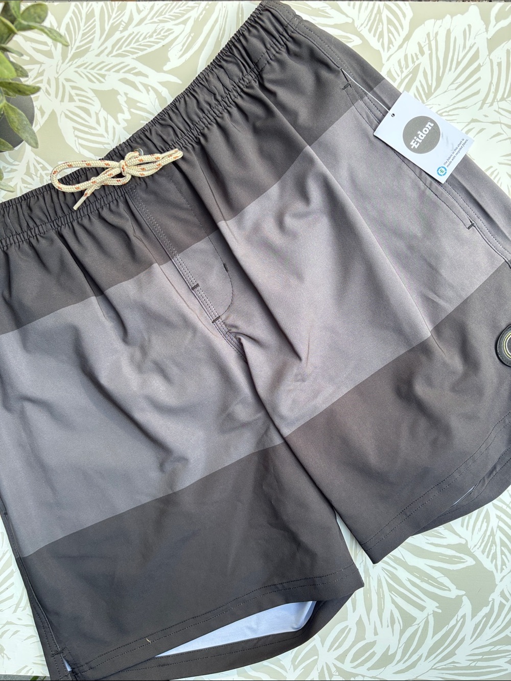 Eidon Surf | Volley Swim Trunks size medium